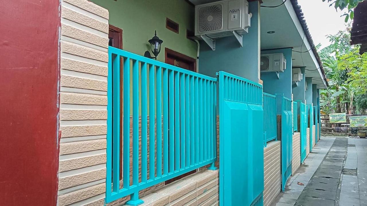 Reddoorz Near Sunrise Mall Mojokerto Extérieur photo