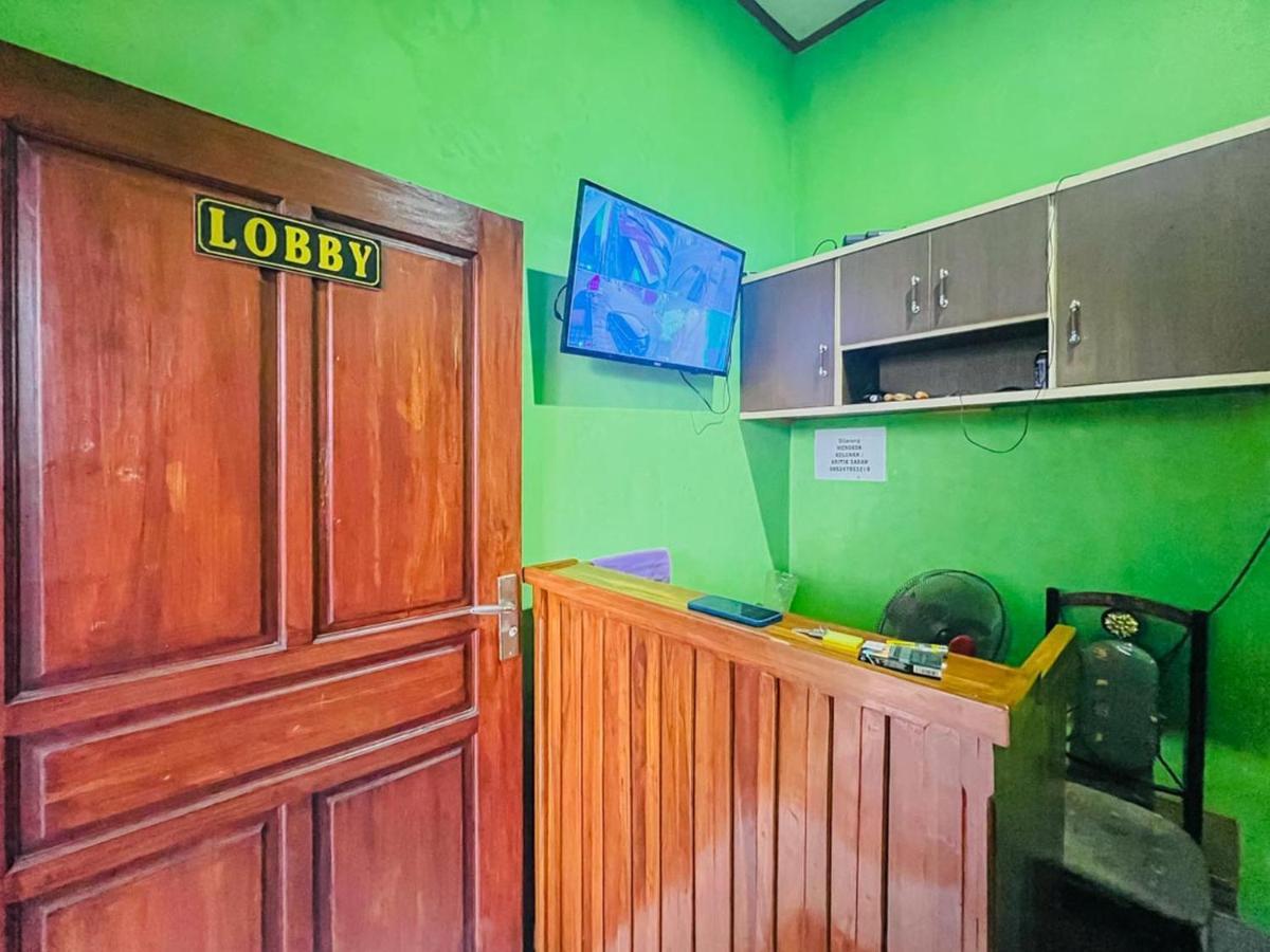 Reddoorz Near Sunrise Mall Mojokerto Extérieur photo