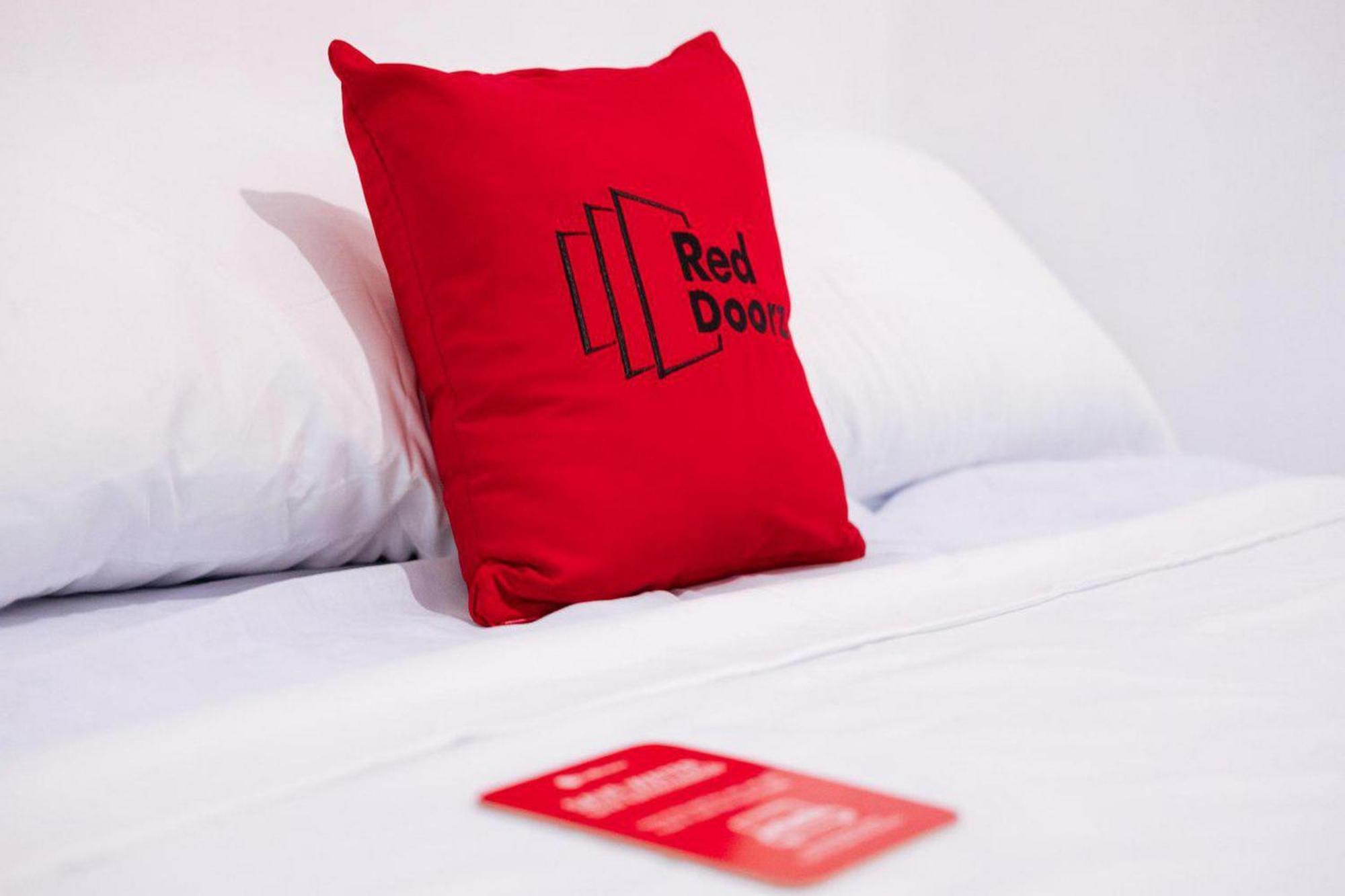 Reddoorz Near Sunrise Mall Mojokerto Extérieur photo