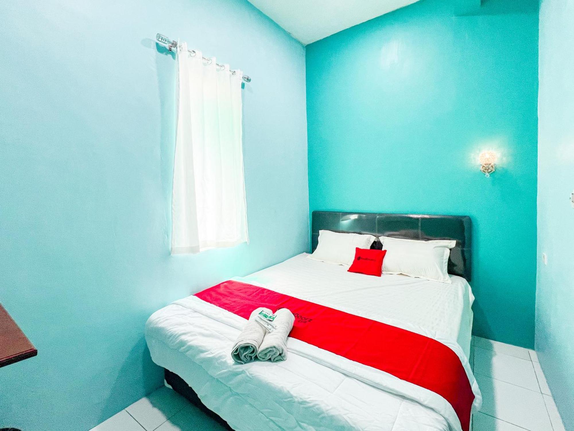 Reddoorz Near Sunrise Mall Mojokerto Extérieur photo