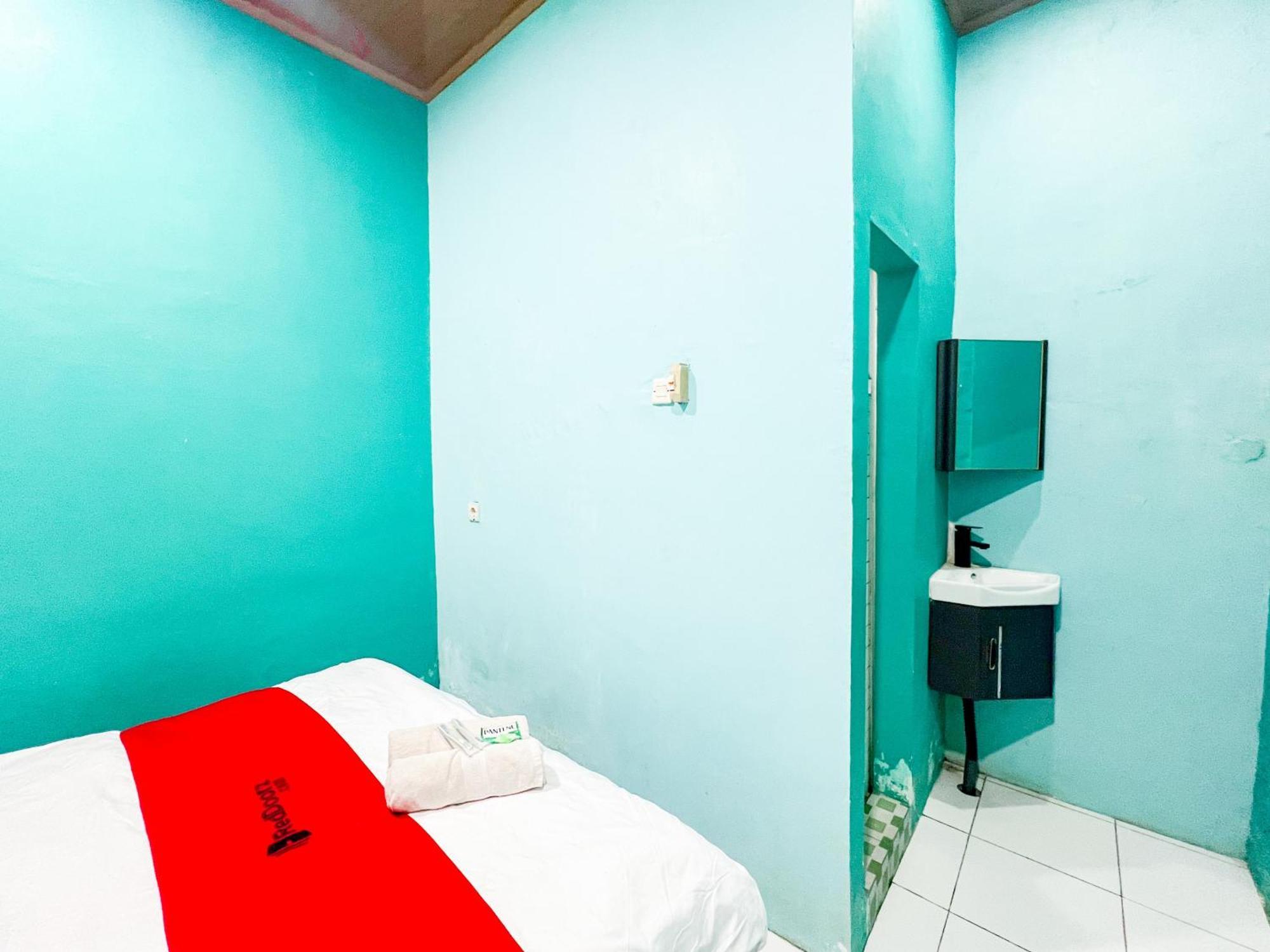 Reddoorz Near Sunrise Mall Mojokerto Extérieur photo
