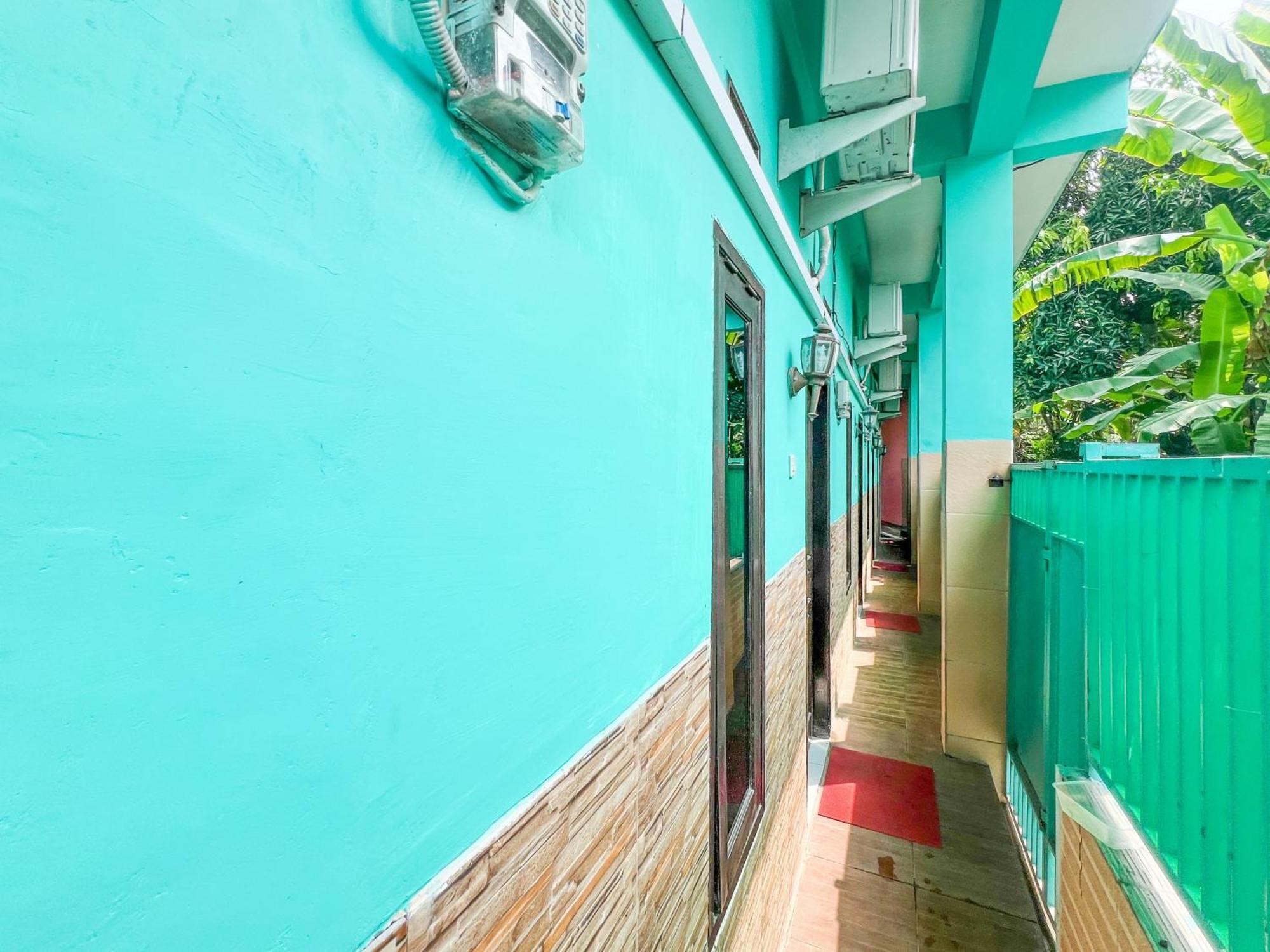 Reddoorz Near Sunrise Mall Mojokerto Extérieur photo