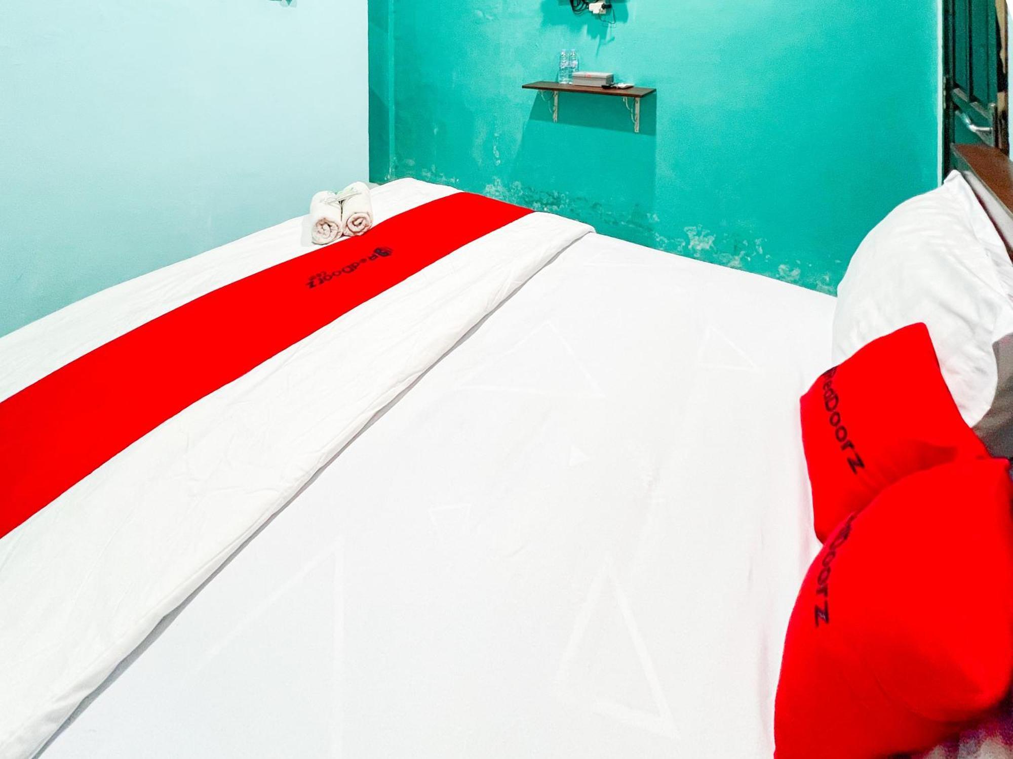 Reddoorz Near Sunrise Mall Mojokerto Extérieur photo