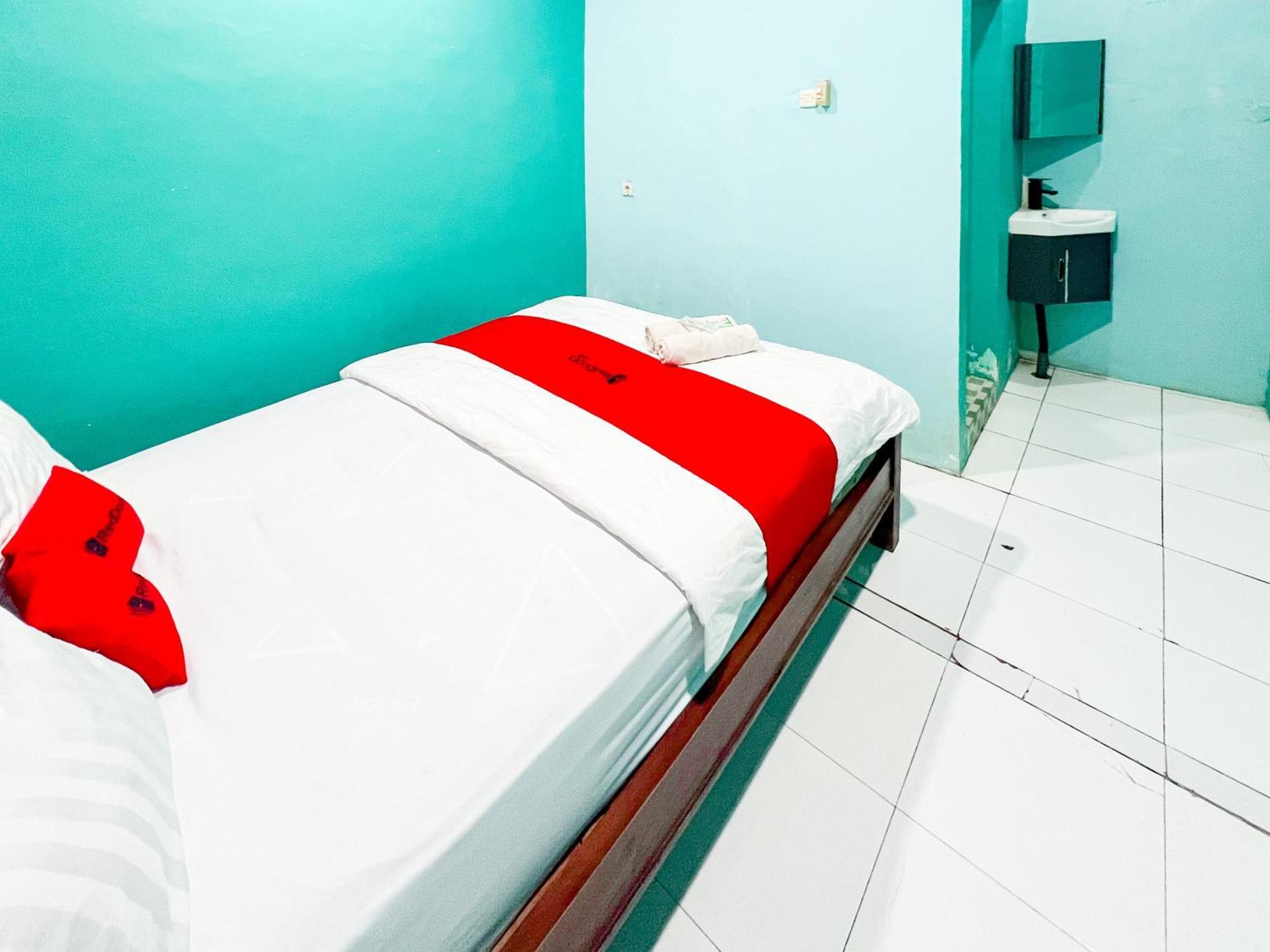Reddoorz Near Sunrise Mall Mojokerto Extérieur photo